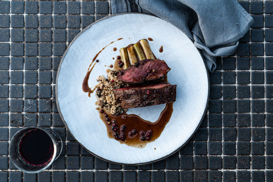 Presa de cerdo ibérico con salsa de pimienta y miel