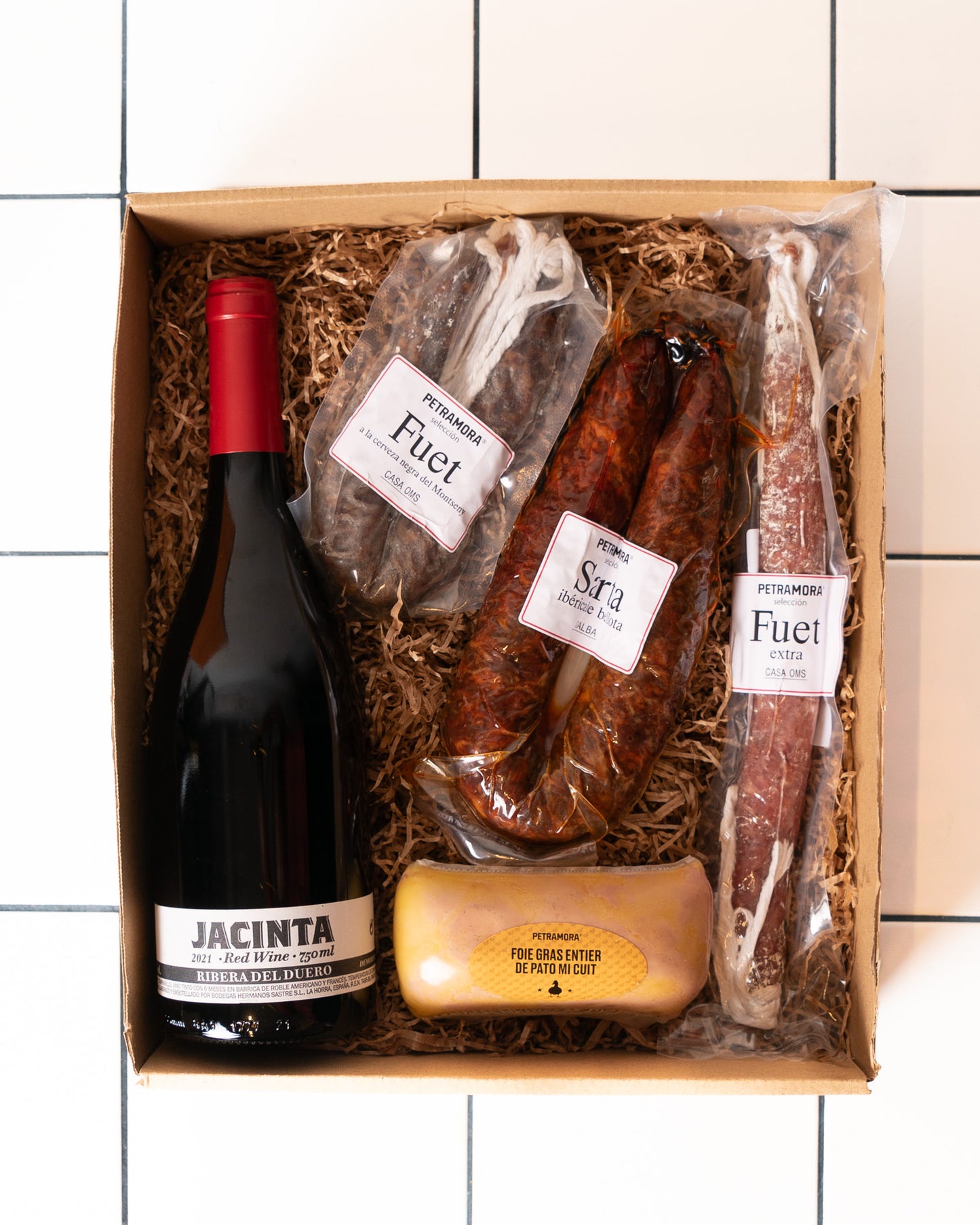 Picoteo de embutidos y foie