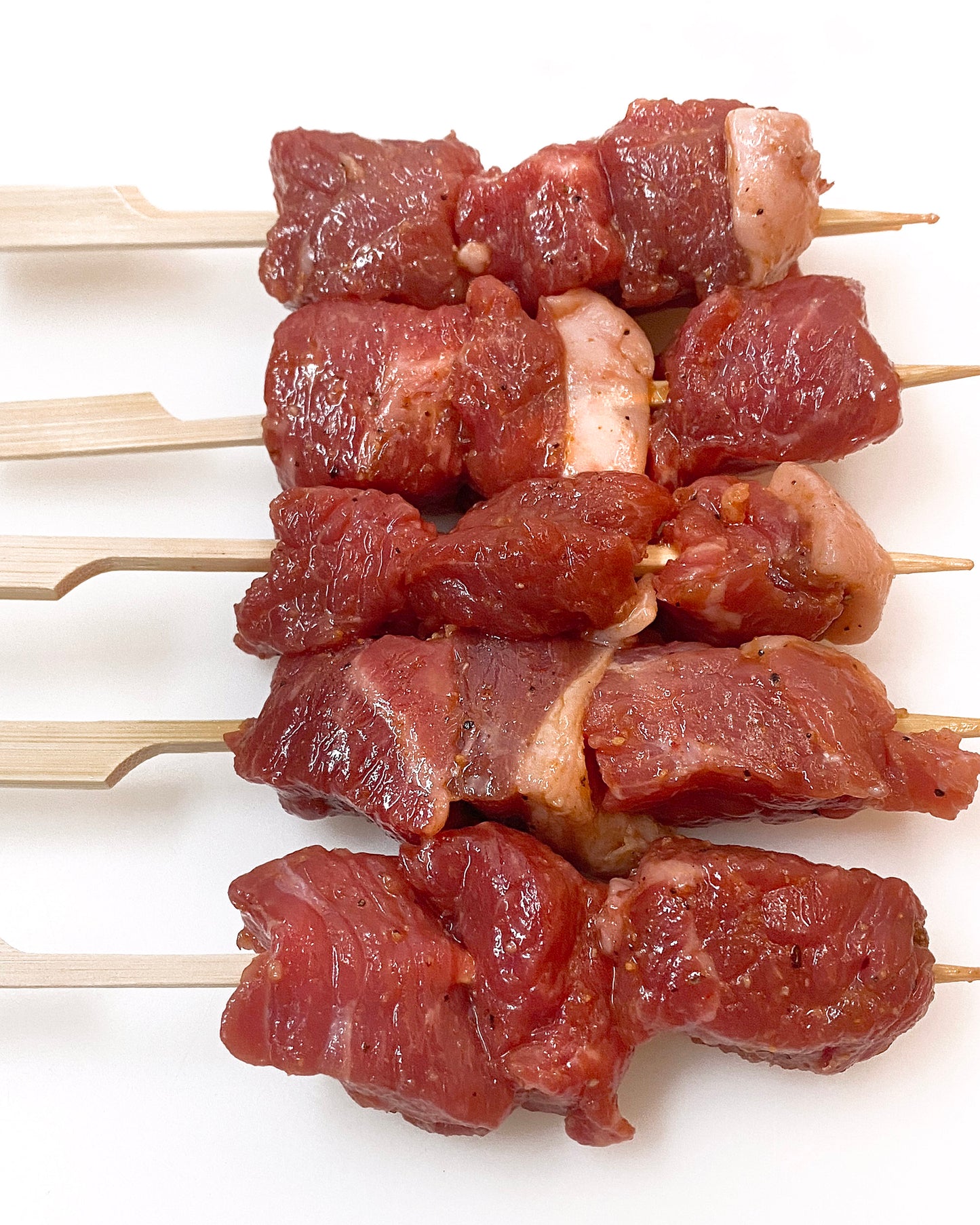 Brocheta de ternera cajún