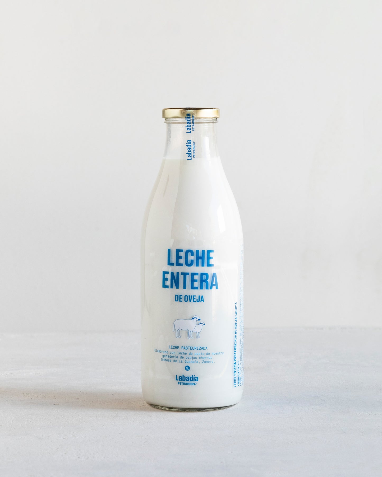 Leche fresca de oveja 1L.