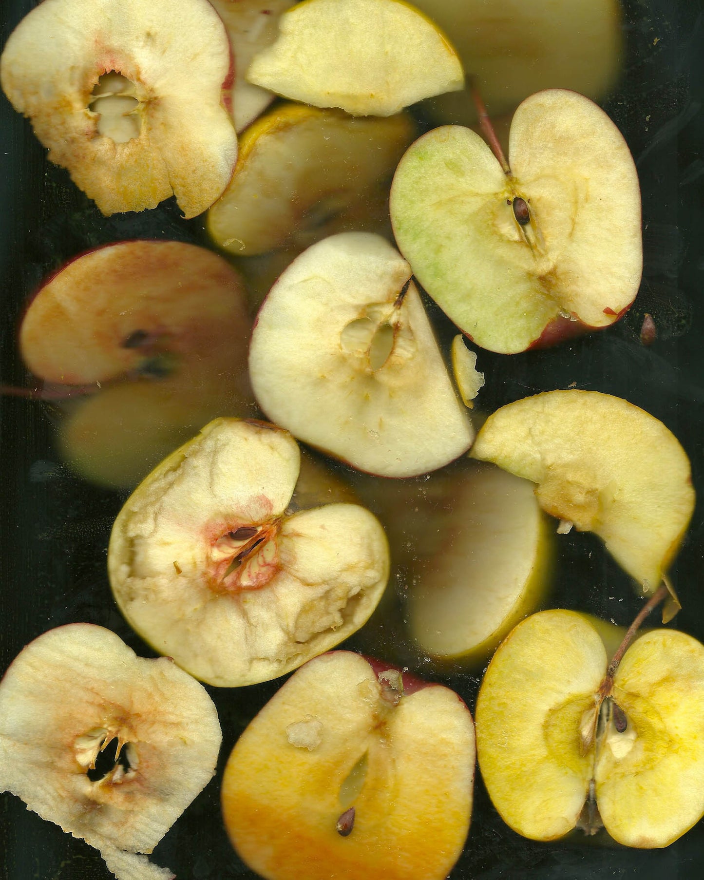 zumo elaborado con manzanas 100% natural