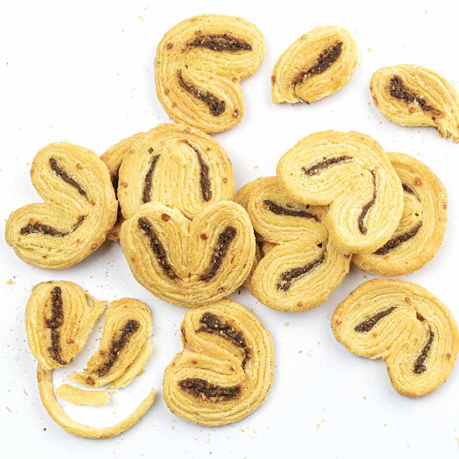 Palmeritas rellenas de oliva negra