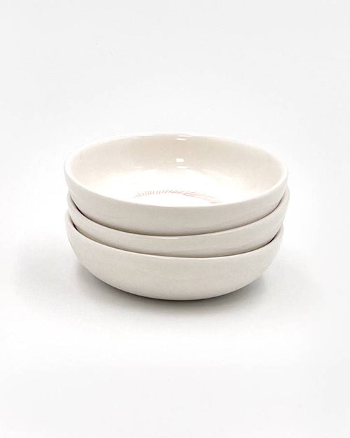 Bowl mini blanco y rayas rojas