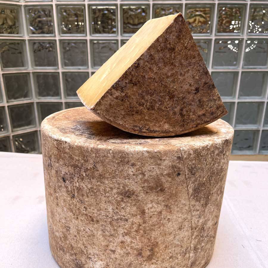 Queso Montgomery Cheddar