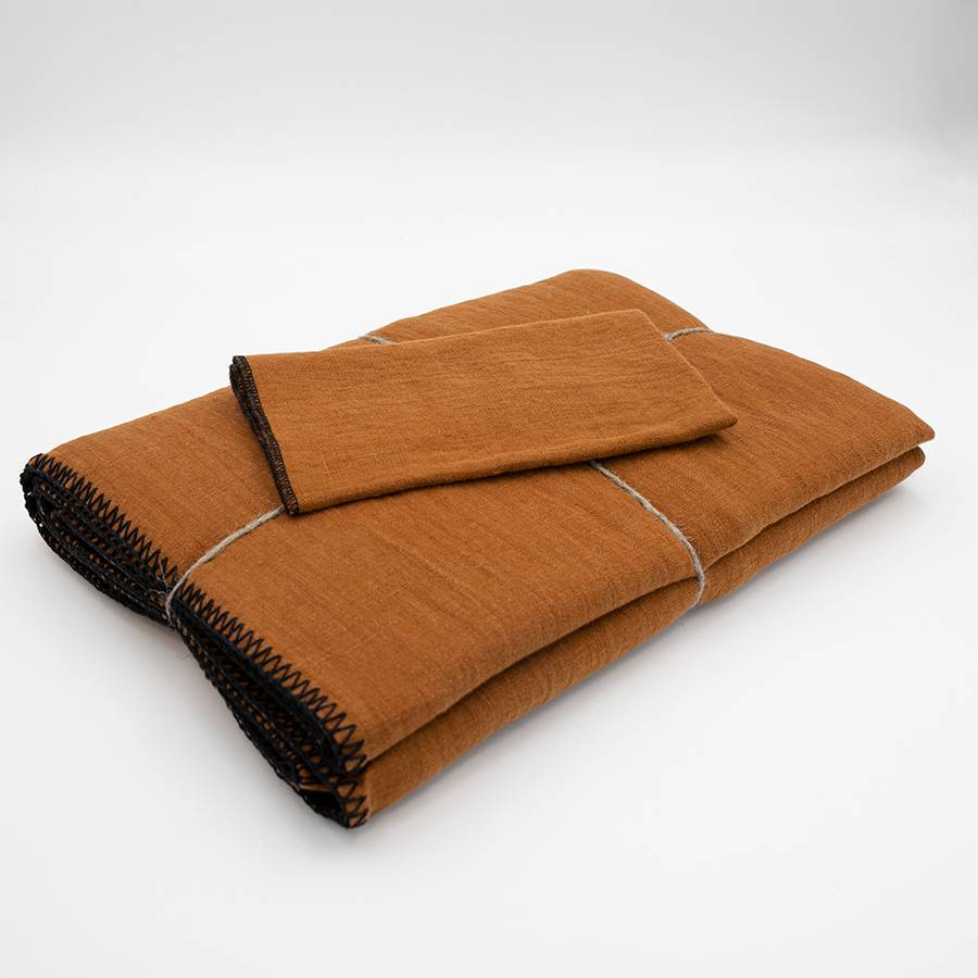 Mantel 170X170 caramelo