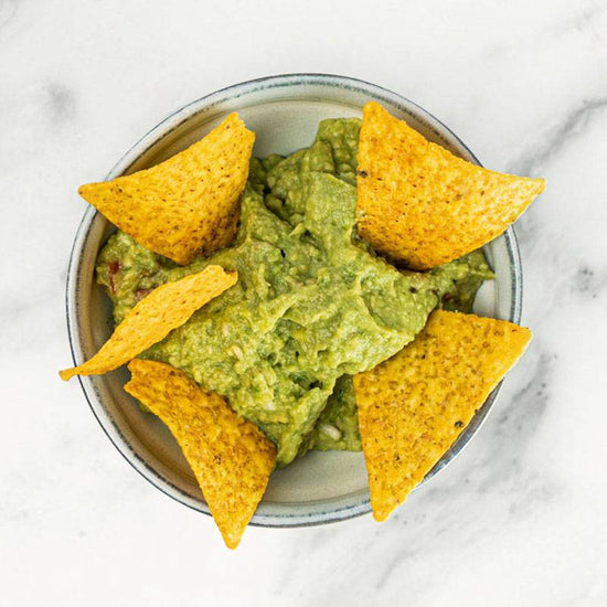 nachos con guacamole
