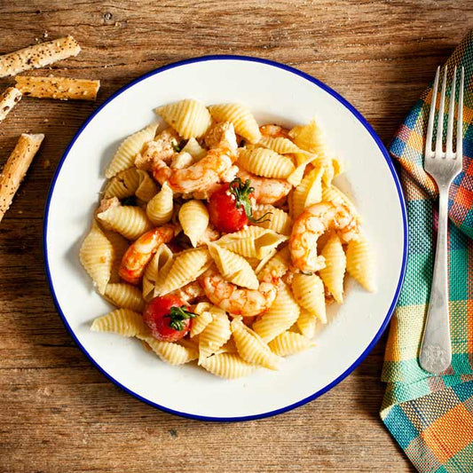 Ensalada de pasta con salmón ahumado y vinagreta de balsámico