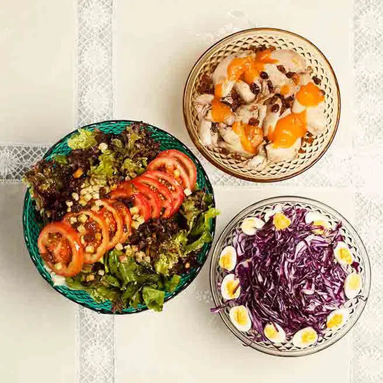 ensalada de perdiz roja con lombarda y picatostes