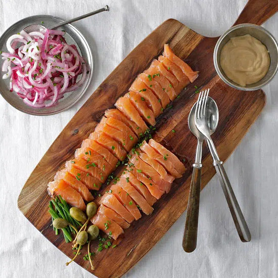 salmon ahumado con salsa tartara