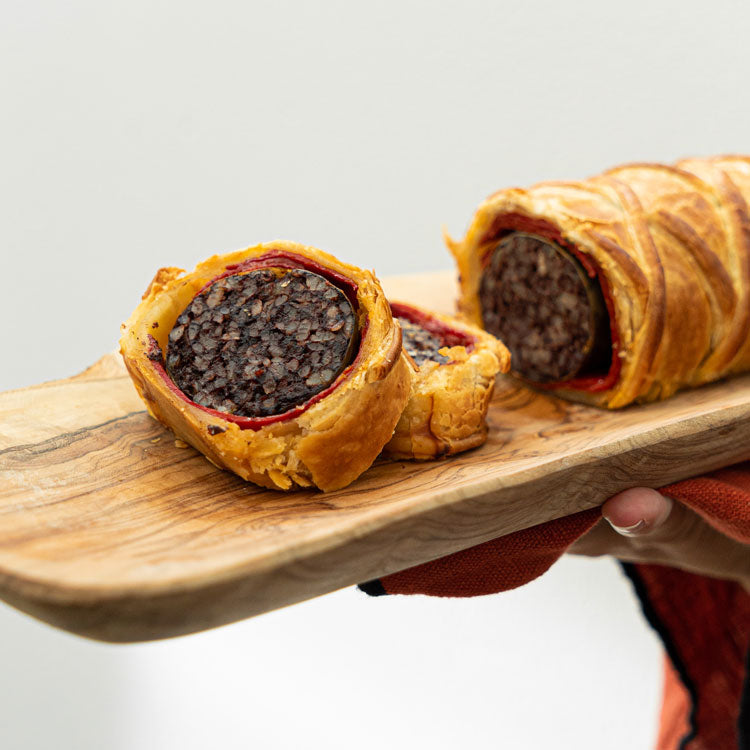 hojaldre de morcilla y pimientas