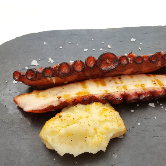 Receta de pulpo a la brasa con cremoso de patata trufado