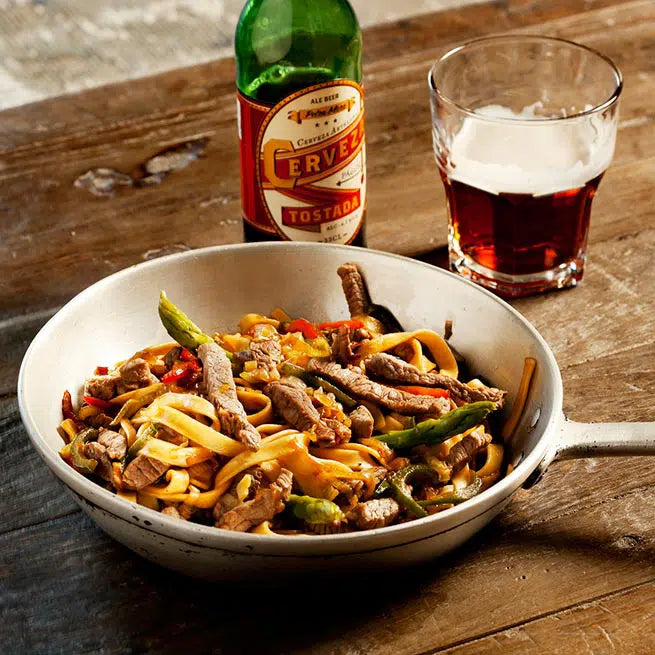 PASTA THAI CON TERNERA Y VERDURAS SALTEADAS