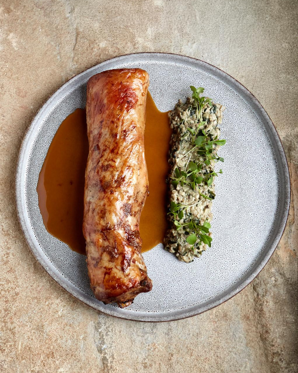 Pierna de Cordero Lechal Rellena de los Hermanos Manzano