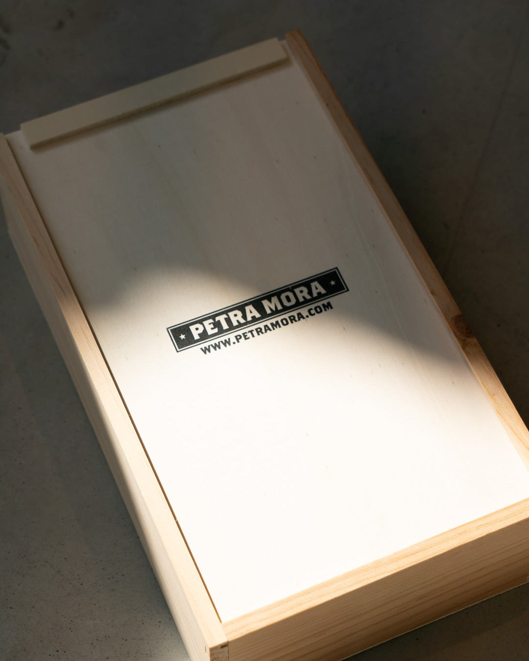 Caja de madera dos botella