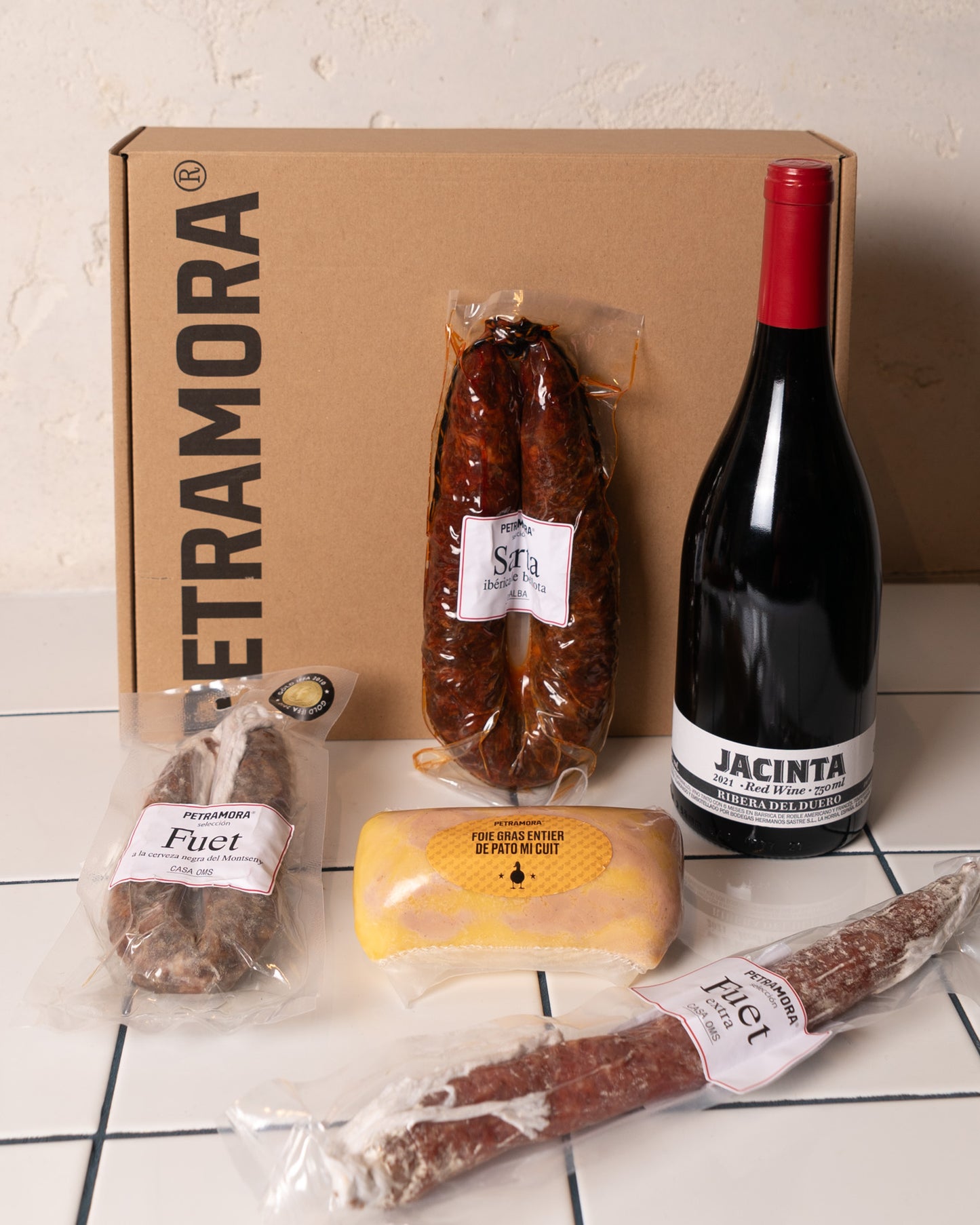 Picoteo de embutidos y foie