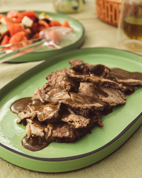 Roastbeef de ternera asado con salsa de vino tinto