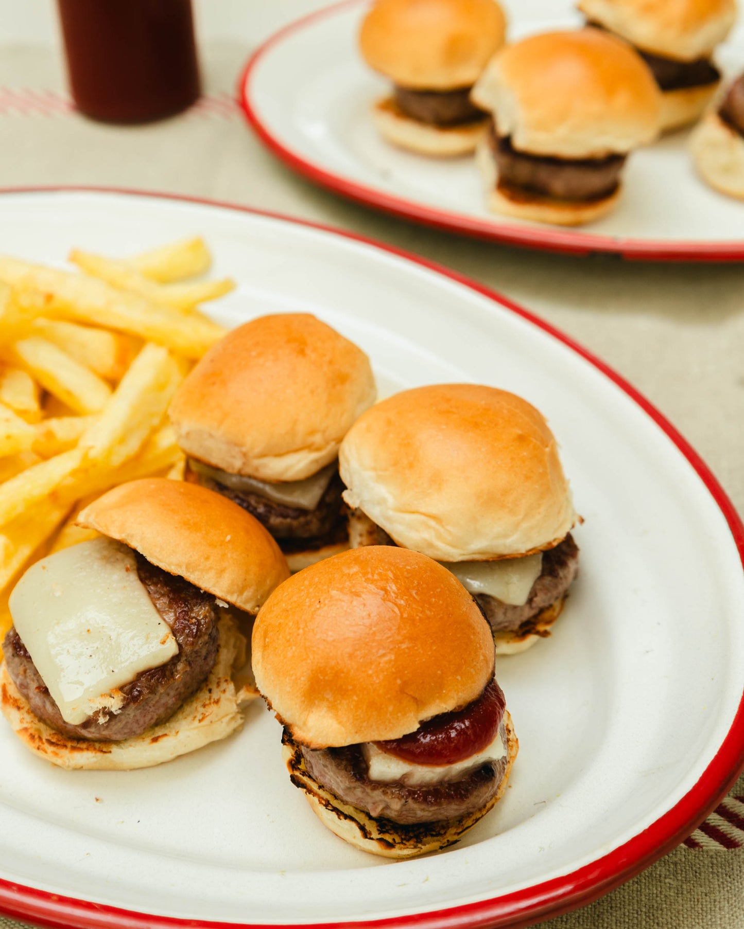 mini hamburguesas con queso