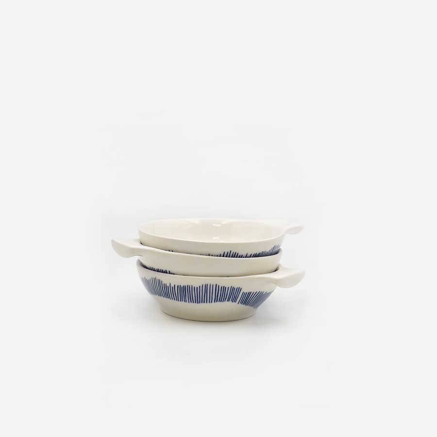 Plato aperitivo blanco con rayas azules